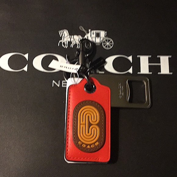 💥HOST PICK💥(UNISEX) COACH - BOTTLE OPENER KEY FOB (NWT) - Picture 5 of 11